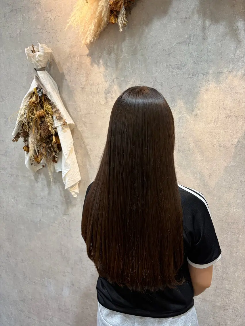 ロング カット 縮毛矯正 トリートメント 艶髪/透明感カラー 下山 萌華のヘアスタイル