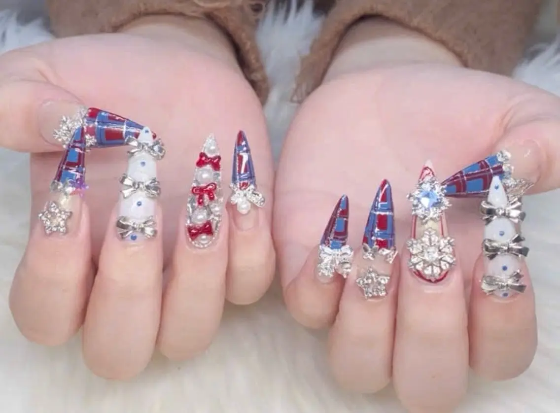 ネイル フレンチネイル グラデーション マグネットネイル ニュアンスネイル オフィスネイル ハンドネイル ハンドケア Hara Nail 【持ち込みOK】のネイルデザイン