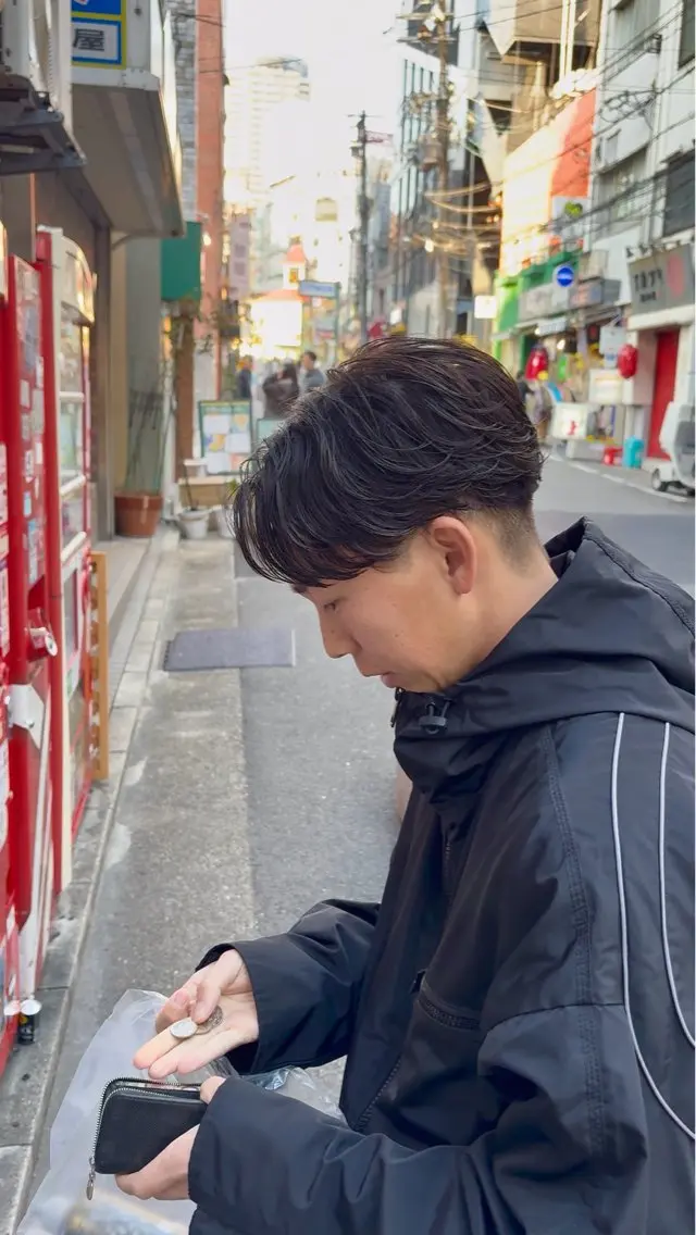 ミディアム メンズ ミディアムパーマ センターパート メンズパーマ 学生（メンズ向け） 学生 年間指名数1000↑ 🔥メンズ特化/武蔵のヘアスタイル