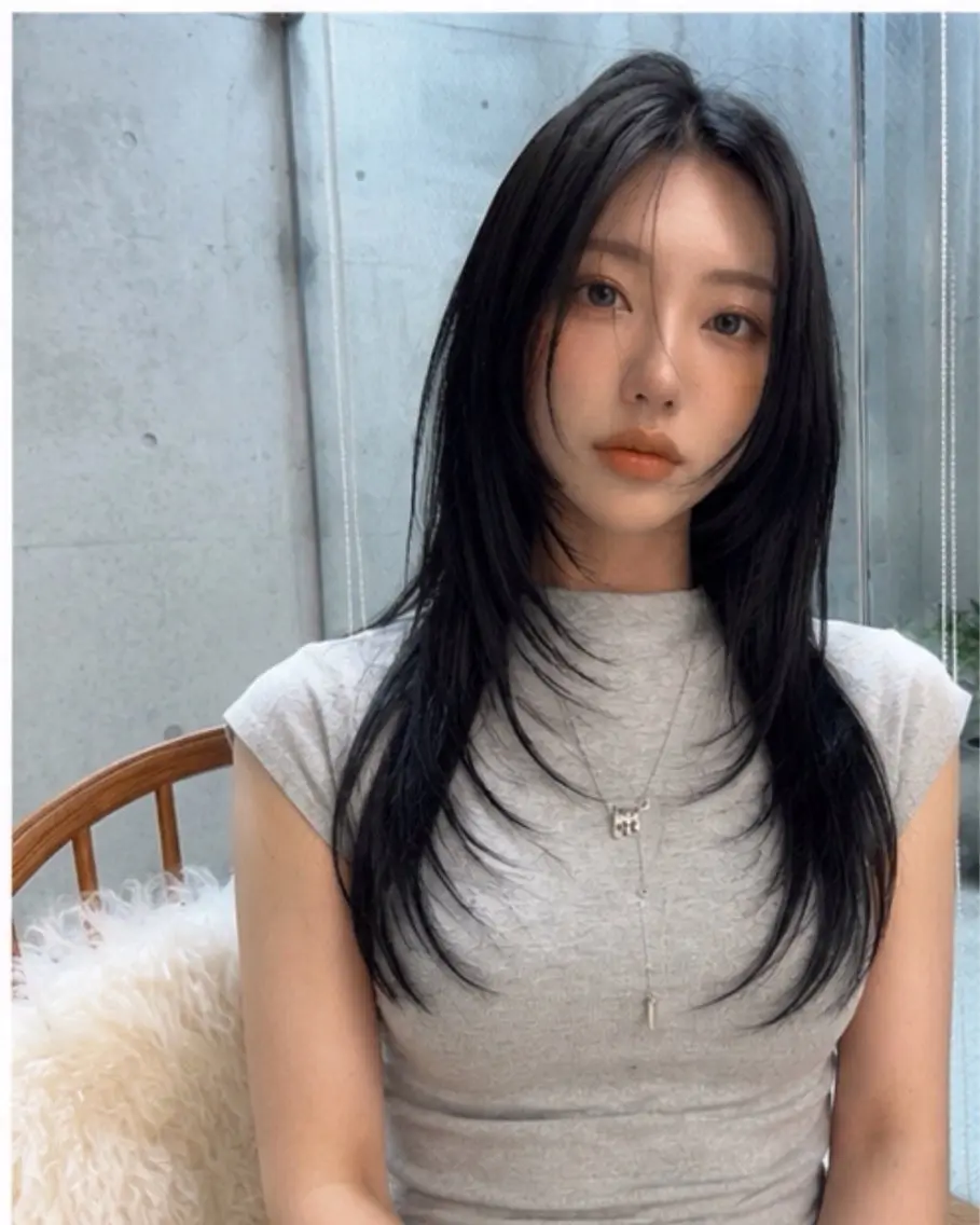 セミロング ハッシュカット 韓国風ヘア レイヤーカット トリートメント カット トリートメント pia 薬院のヘアスタイル