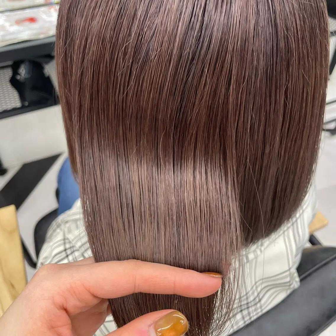 ショート カラー パーマ ヘアアレンジ メンズ キッズ ネイル マツエク・マツパ アイブロウ ブラウンカラー ラベンダーカラー ラベンダーブラウン カラーマツエク ブラウン mona/ ストレートスタイル✨のヘアスタイル