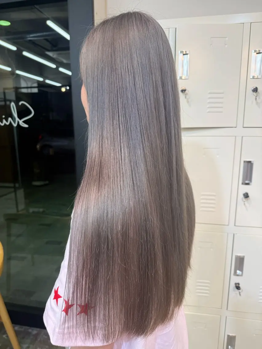 ロング カラー 透明感カラー ハイトーンカラー ヘアカラー トリートメント shin enom yuukaのヘアスタイル