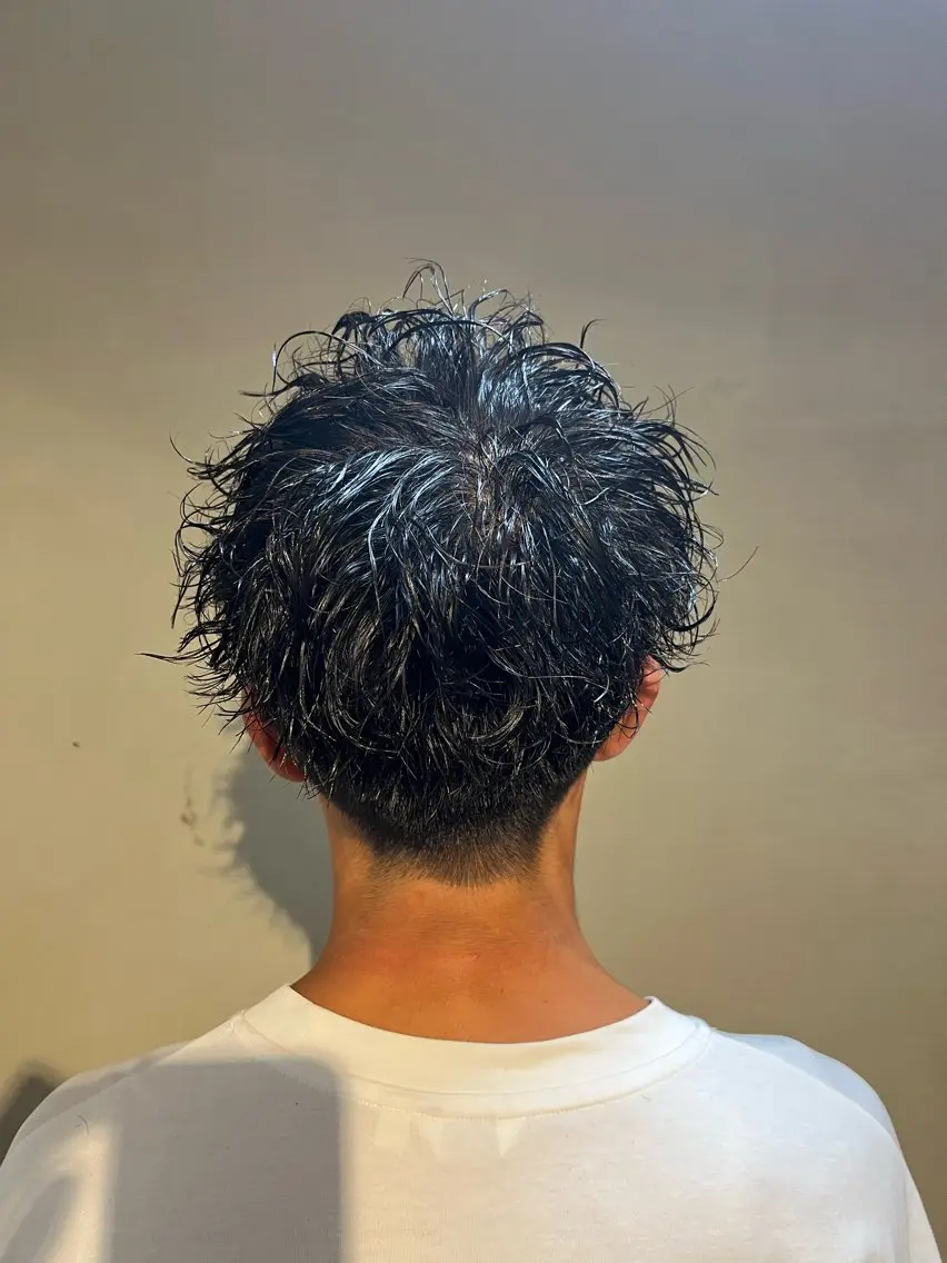 ショート パーマ メンズ メンズパーマ ツイストスパイラルパーマ スパイラルパーマ 🟦ROOM MEN 瀬古 侑輝🟦のヘアスタイル