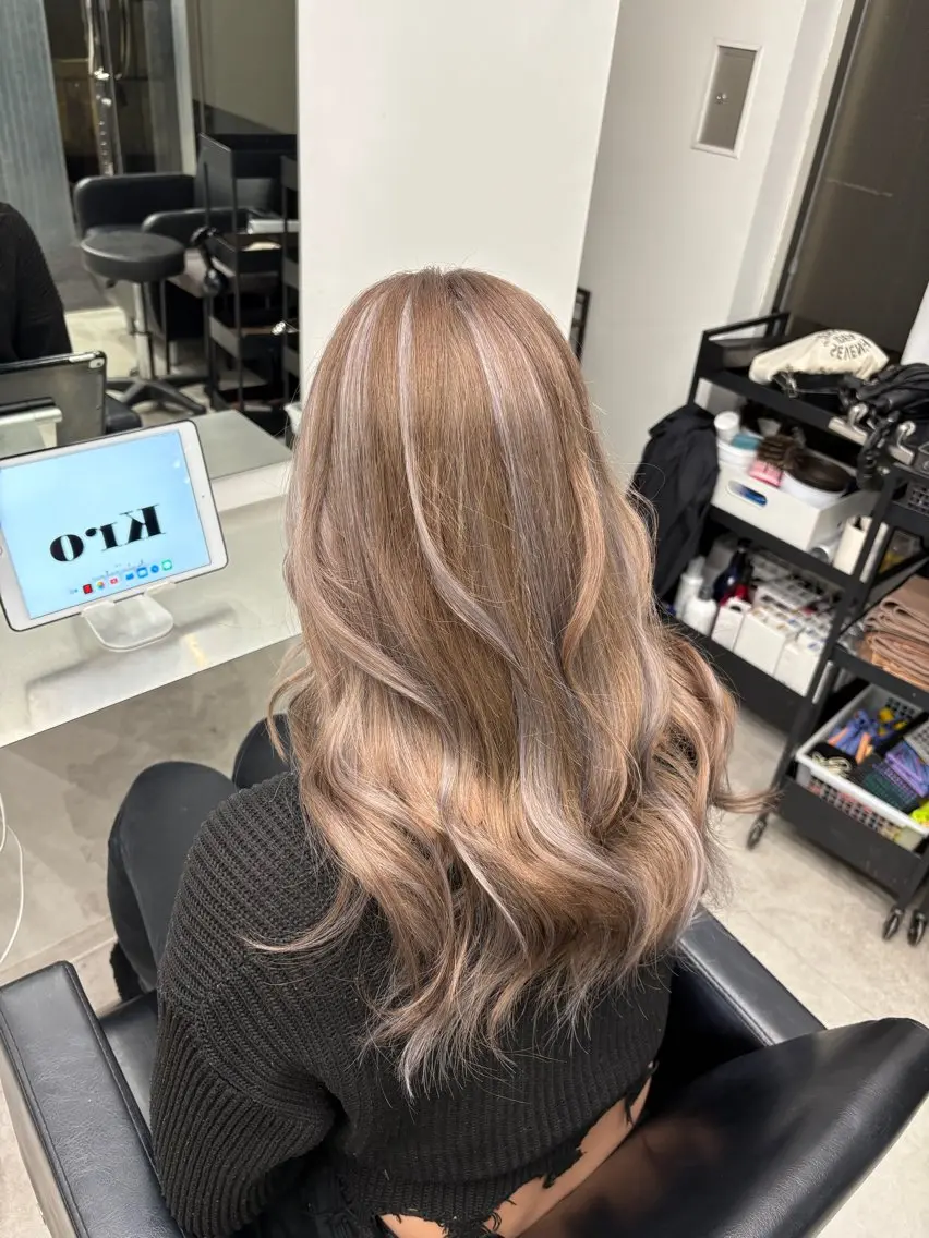 ロング ヘアカラー トリートメント MIHO☾·̩͙⋆ Kroのヘアスタイル