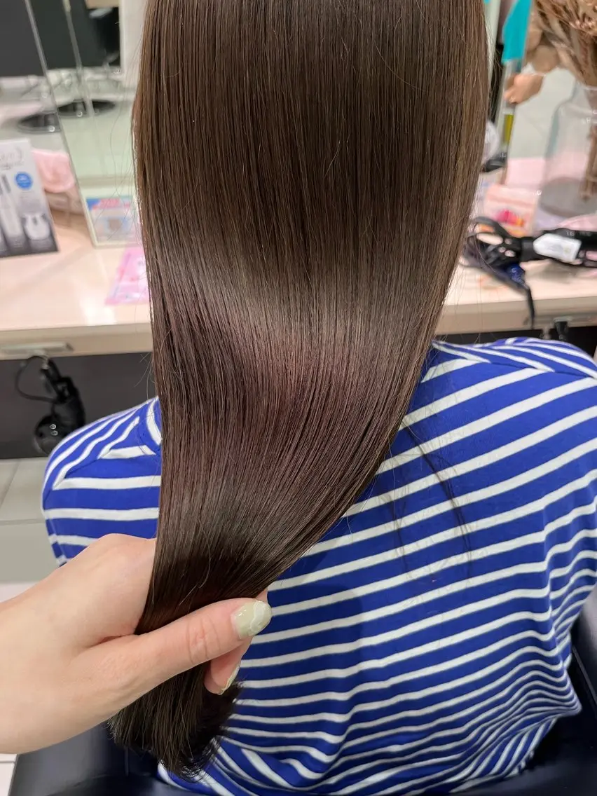 ロング 🩰 艶髪美髪 shiori🫧のヘアスタイル