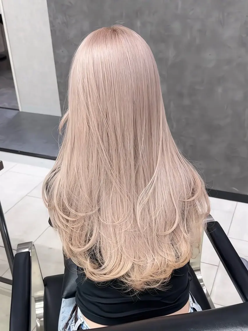 ロング カラー urara 心斎橋/ハイトーンのヘアスタイル
