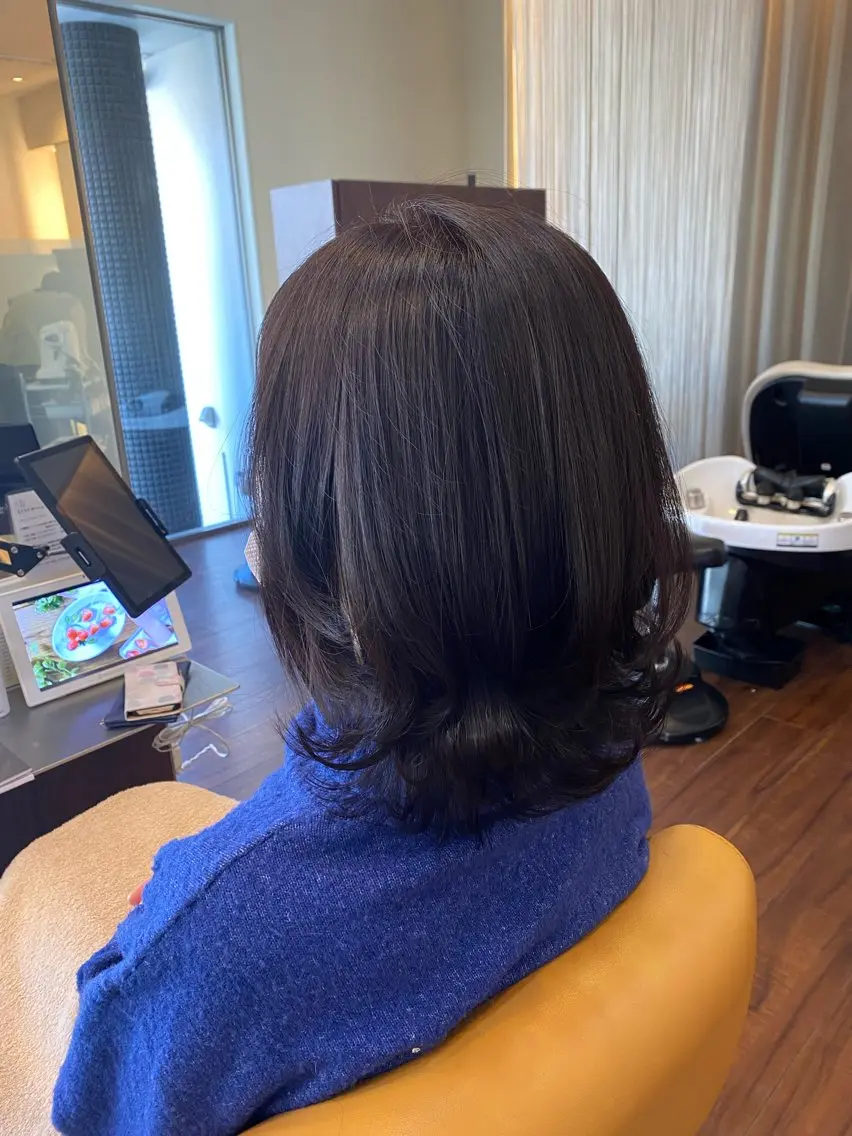 ミディアム 鈴木 千恵子のヘアスタイル