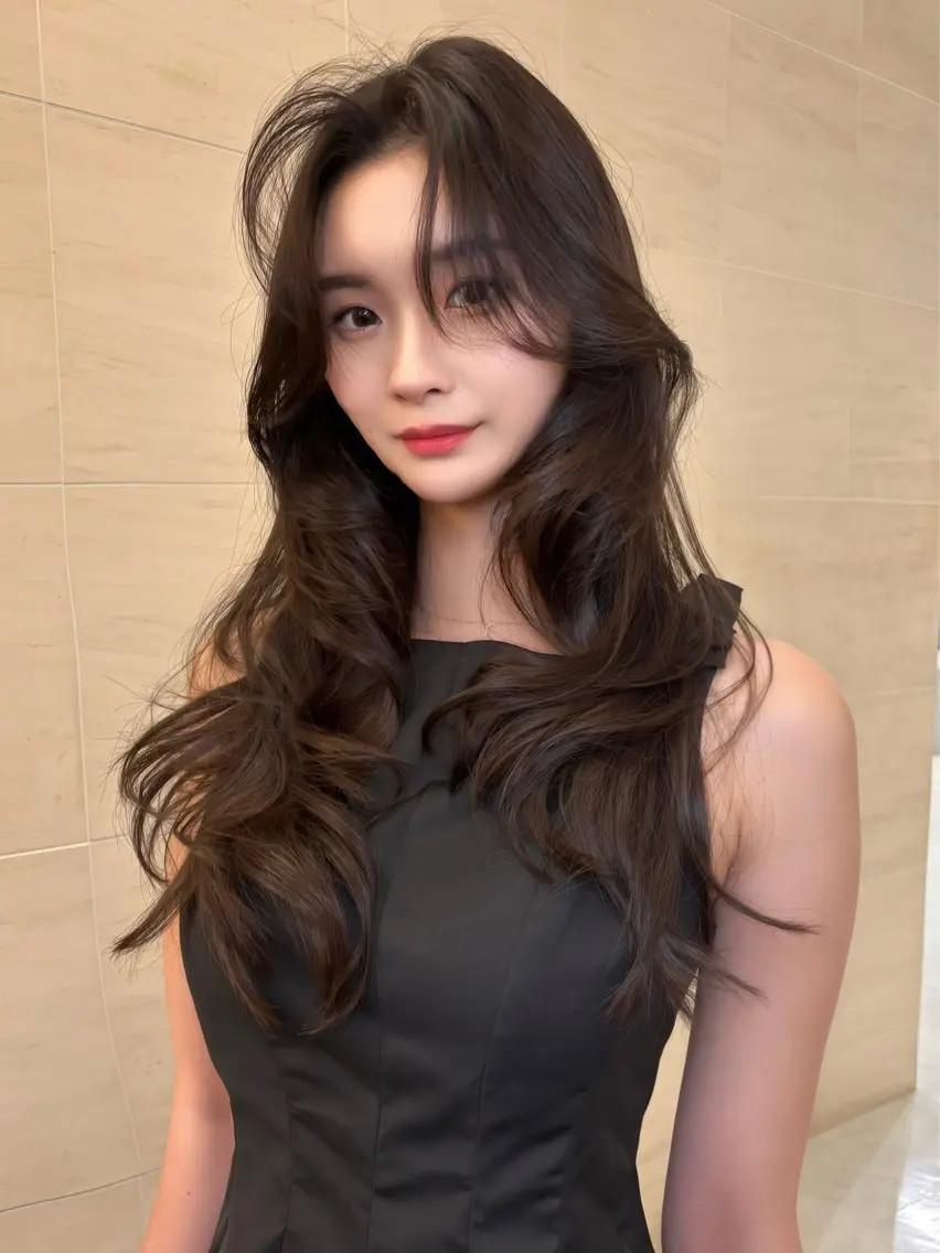 ロング カラー ヘアカラー トリートメント 透明感×艶カラー🤍 🌟YOSHIKIのヘアスタイル