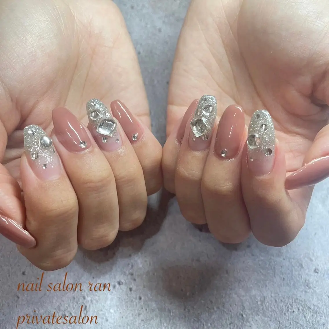 ネイル グラデーション ラメ(グリッター) ラメグラデーション ハンドネイル ハンドケア nailsalon ranのネイルデザイン