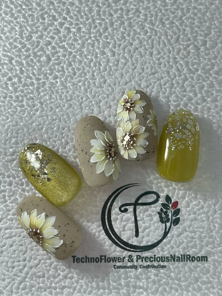 ネイル フラワーネイル precious nail  roomのネイルデザイン