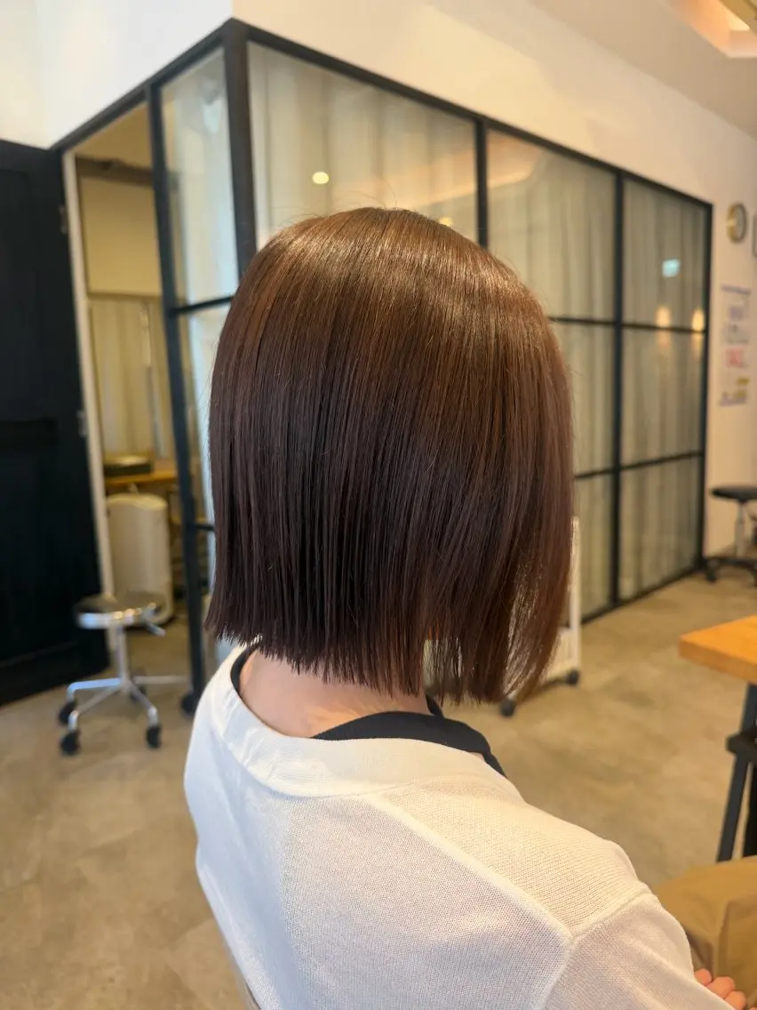 ミディアム 川嶋 葵のヘアスタイル