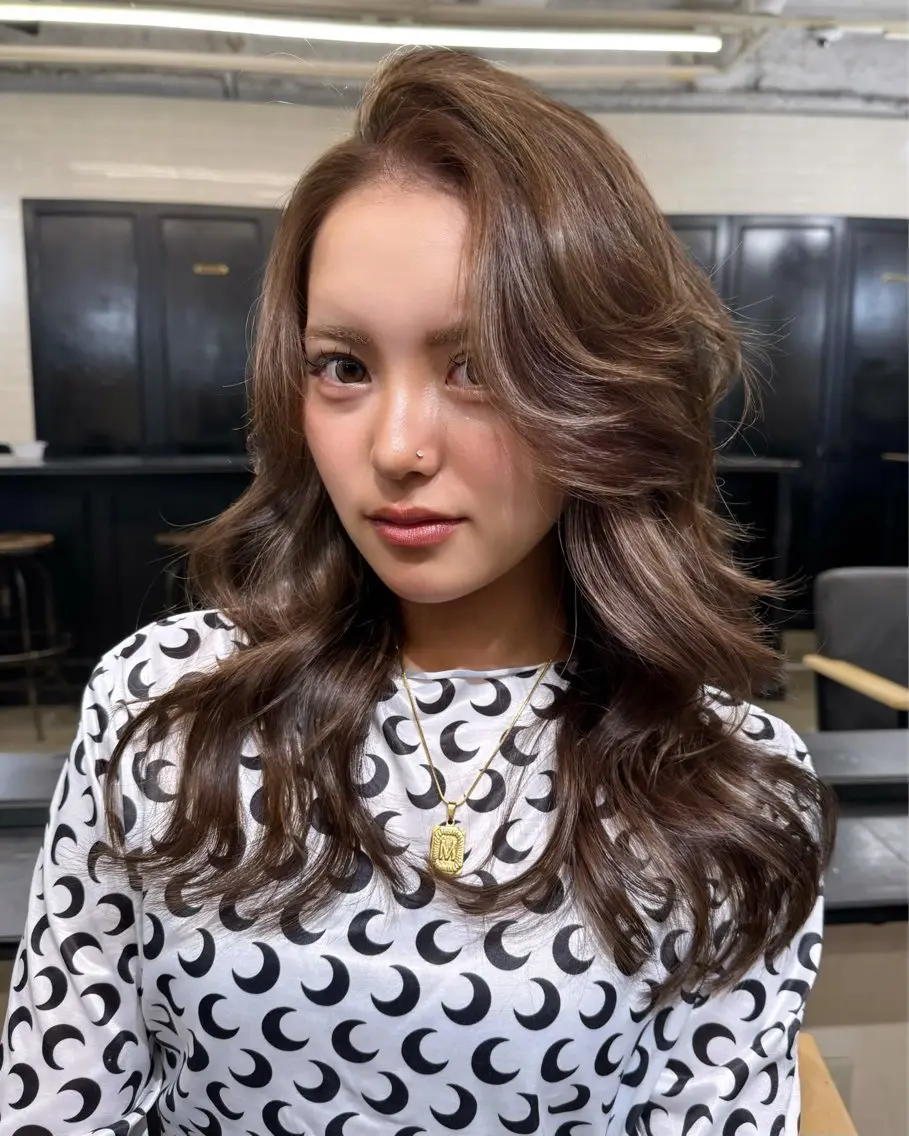 ロング カラー ベージュカラー ハイライトカラー ハイレイヤー ハイライト レイヤーカット ヘアカラー 🇺🇸海外レイヤー /カラーGOのヘアスタイル