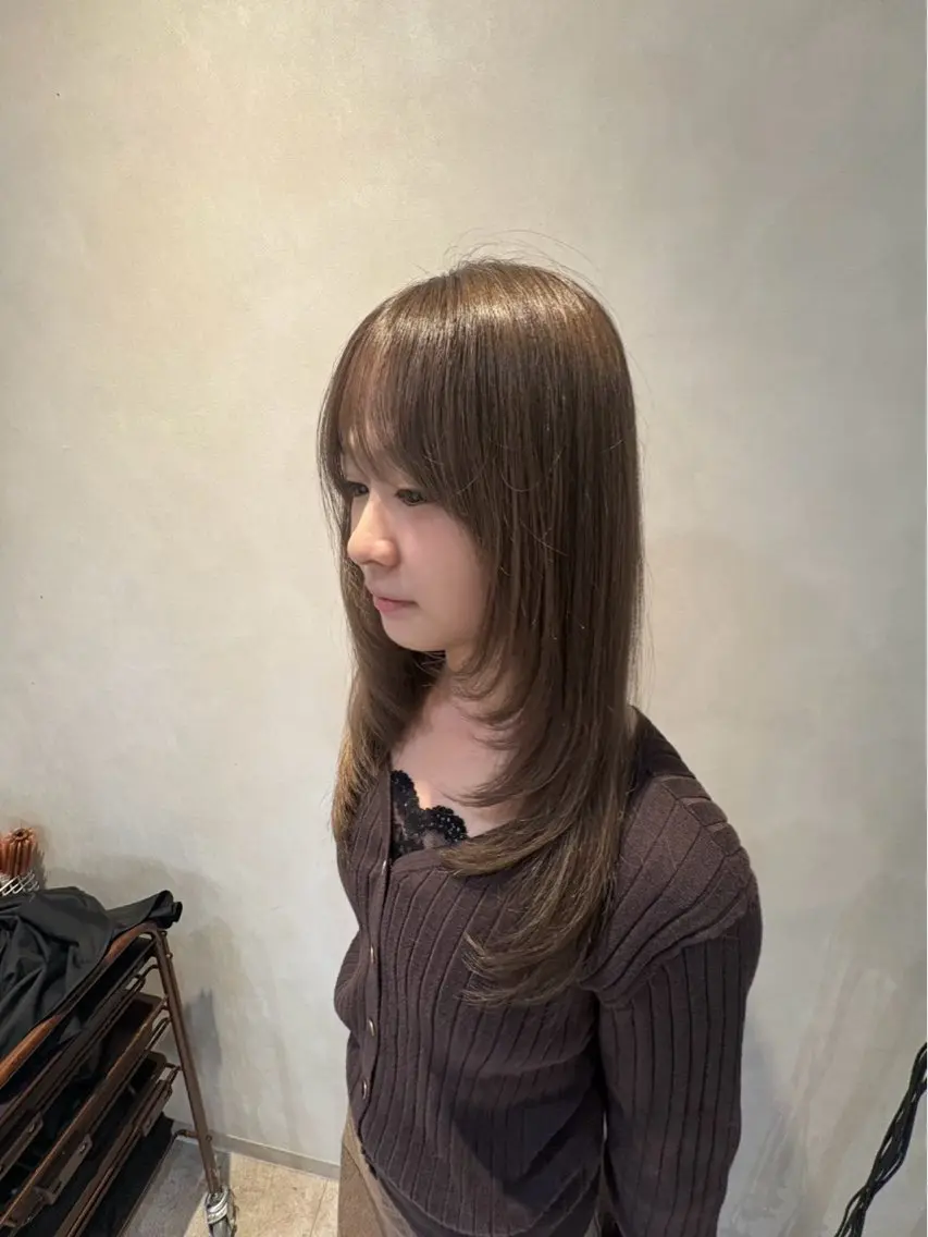 セミロング カラー カット ヘアカラー トリートメント 城本 貴宏のヘアスタイル