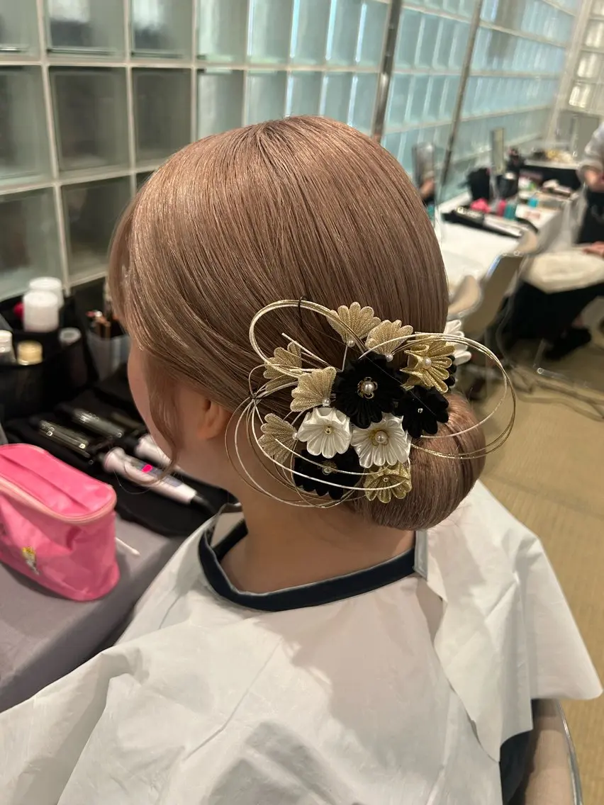 セミロング ヘアアレンジ 丸岡 桜のヘアスタイル