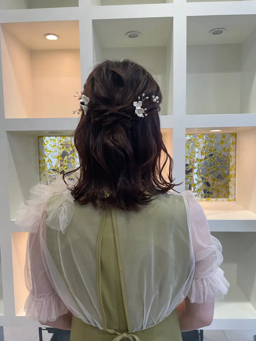 ショート ヘアアレンジ ハーフアップ マキノ キョウカのヘアスタイル
