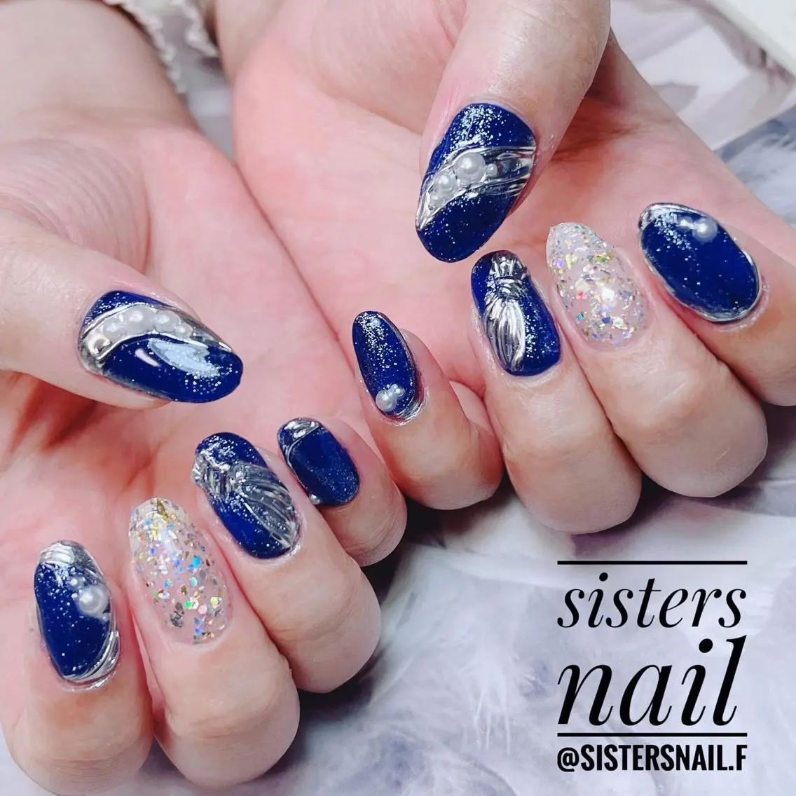 ネイル アートネイル ゴージャス キラキラネイル ラメ(グリッター) ネイビー sisters nail.fのネイルデザイン