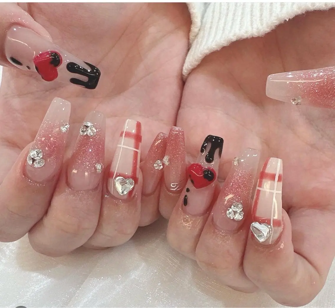 ネイル グラデーション キラキラネイル ワンカラーネイル 冬ネイル Jenn Nail Salonのネイルデザイン