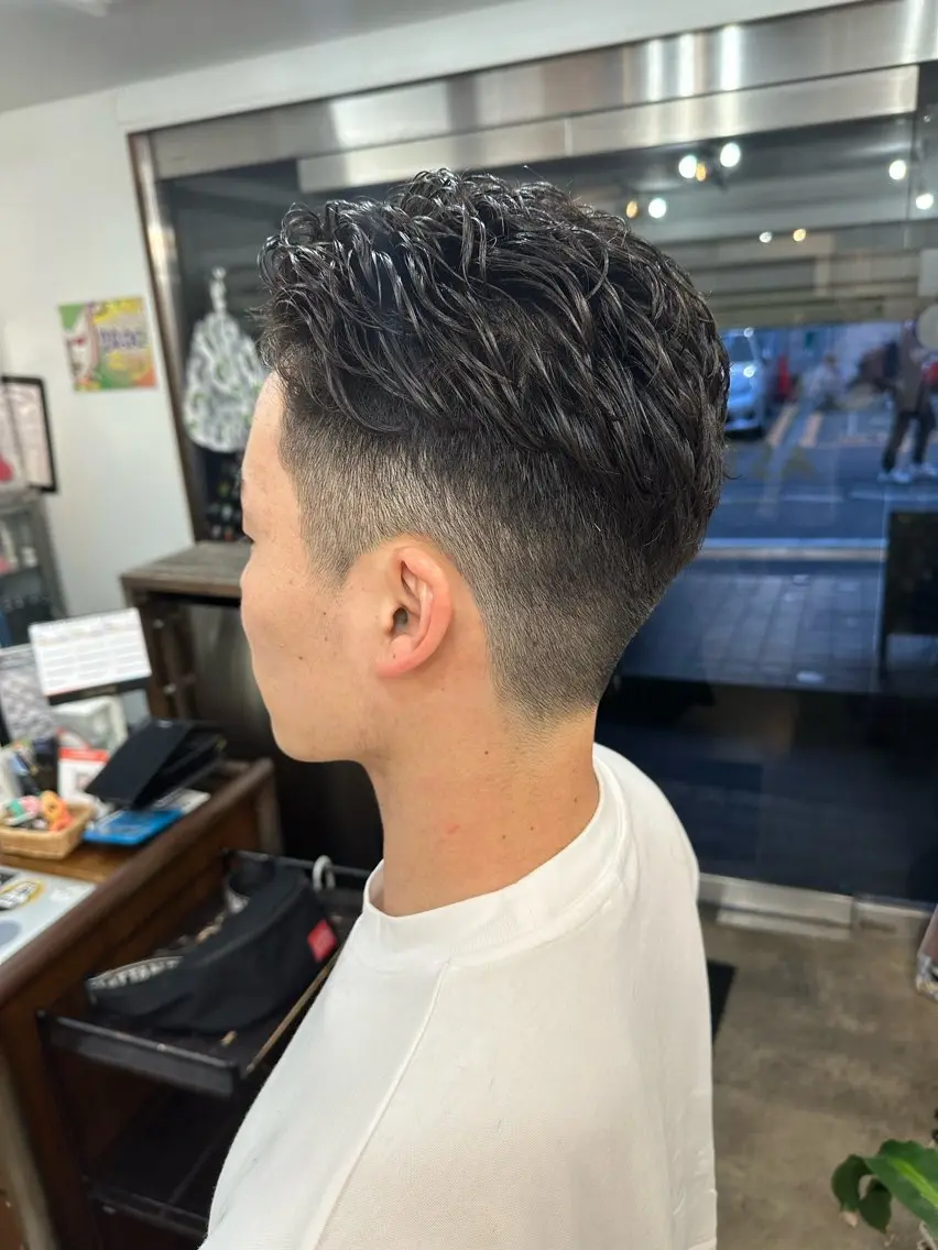 当日予約大歓迎‼️メンズカット✂︎マイクロルブルシャンプー付き(こちらは営業後の20:00〜のクーポンです)の写真