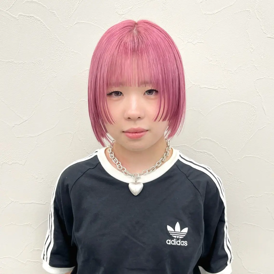 ショート カラー ブリーチ ブリーチなしカラー ピンクカラー ボブ 髪質改善 カット ヘアカラー トリートメント 初めてのショート お任せください✂️のヘアスタイル