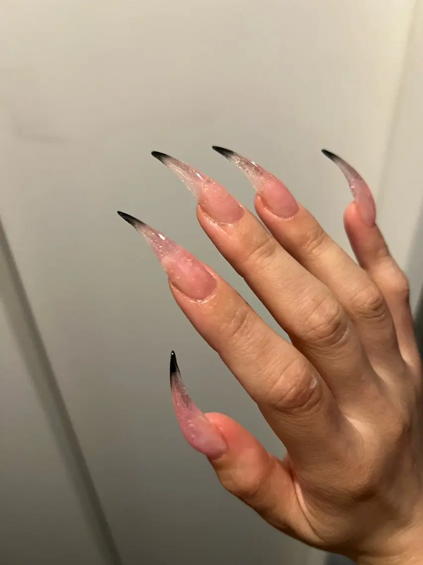 ネイル ハンドネイル Hata nail 🎀個性派ニュアンスのネイルデザイン
