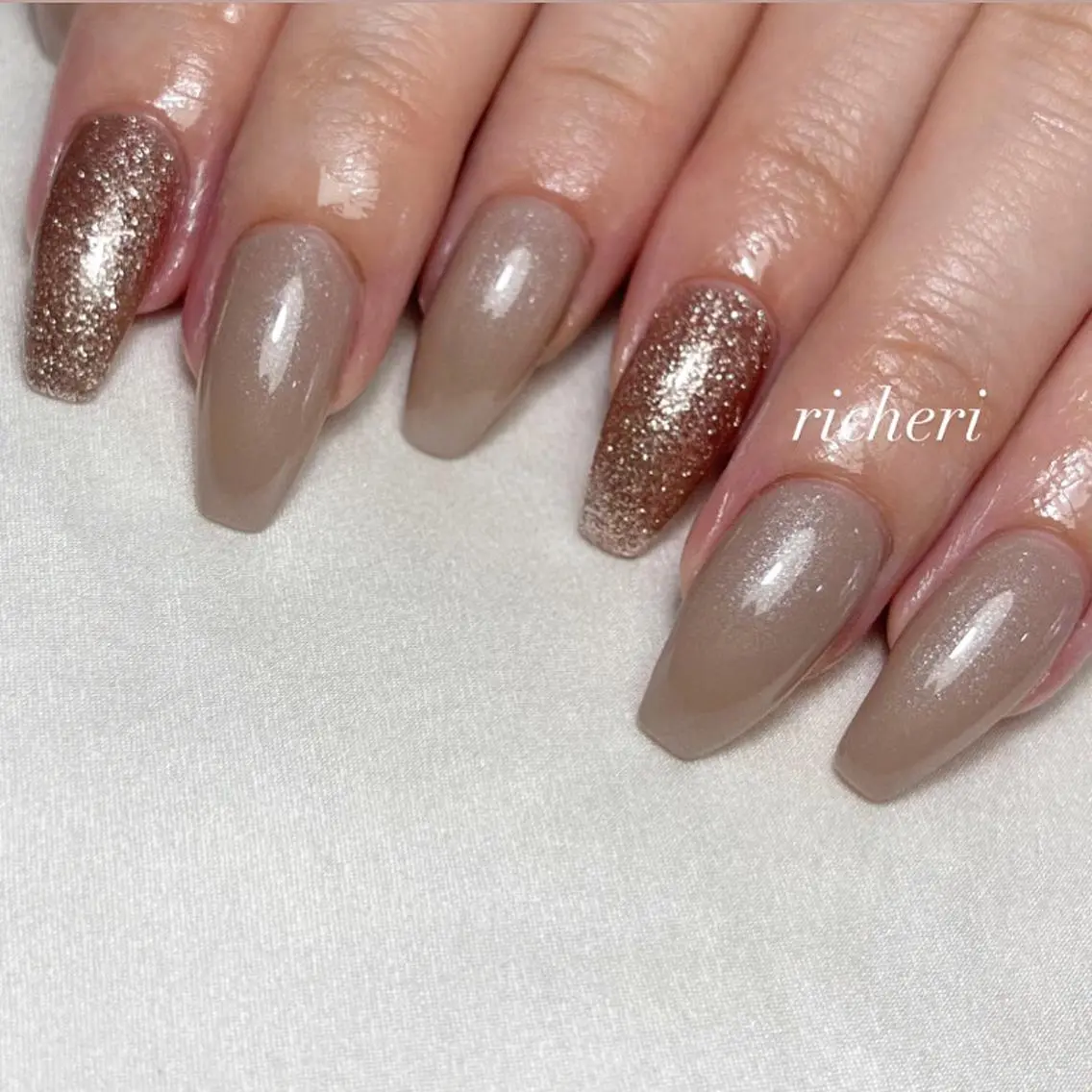 ミディアム ネイル ハンドネイル richeri beautyのエステ・リラクイメージ