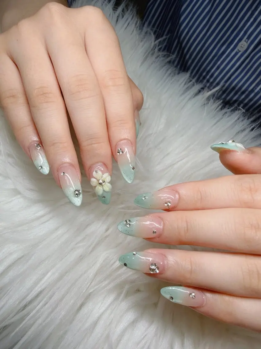 ネイル Lee Nailsのネイルデザイン