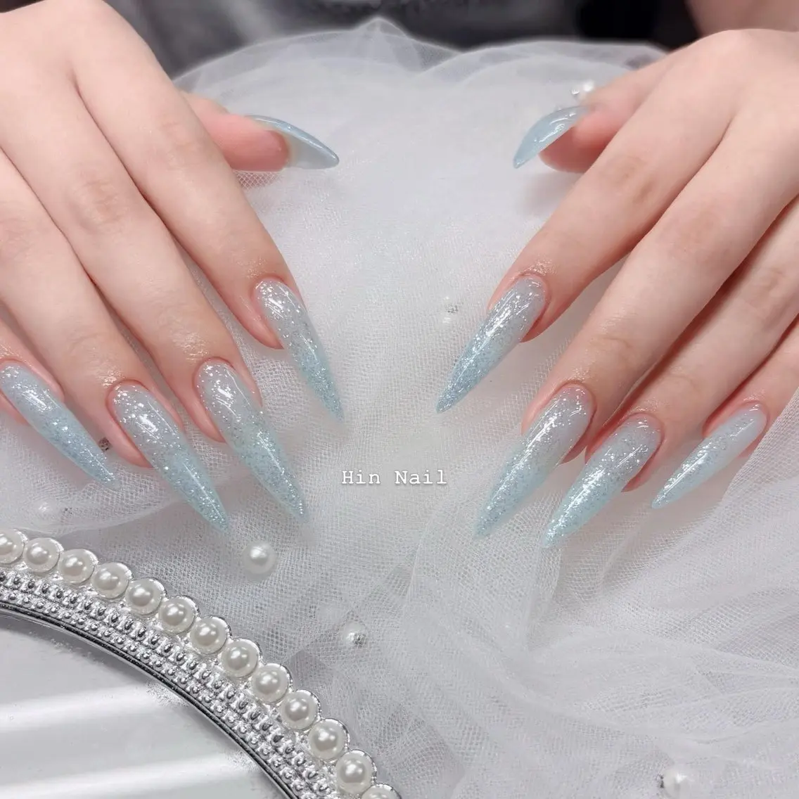 ネイル チークネイル ドット フットネイル フレンチネイル グラデーション ハンドネイル HIN NAILのネイルデザイン