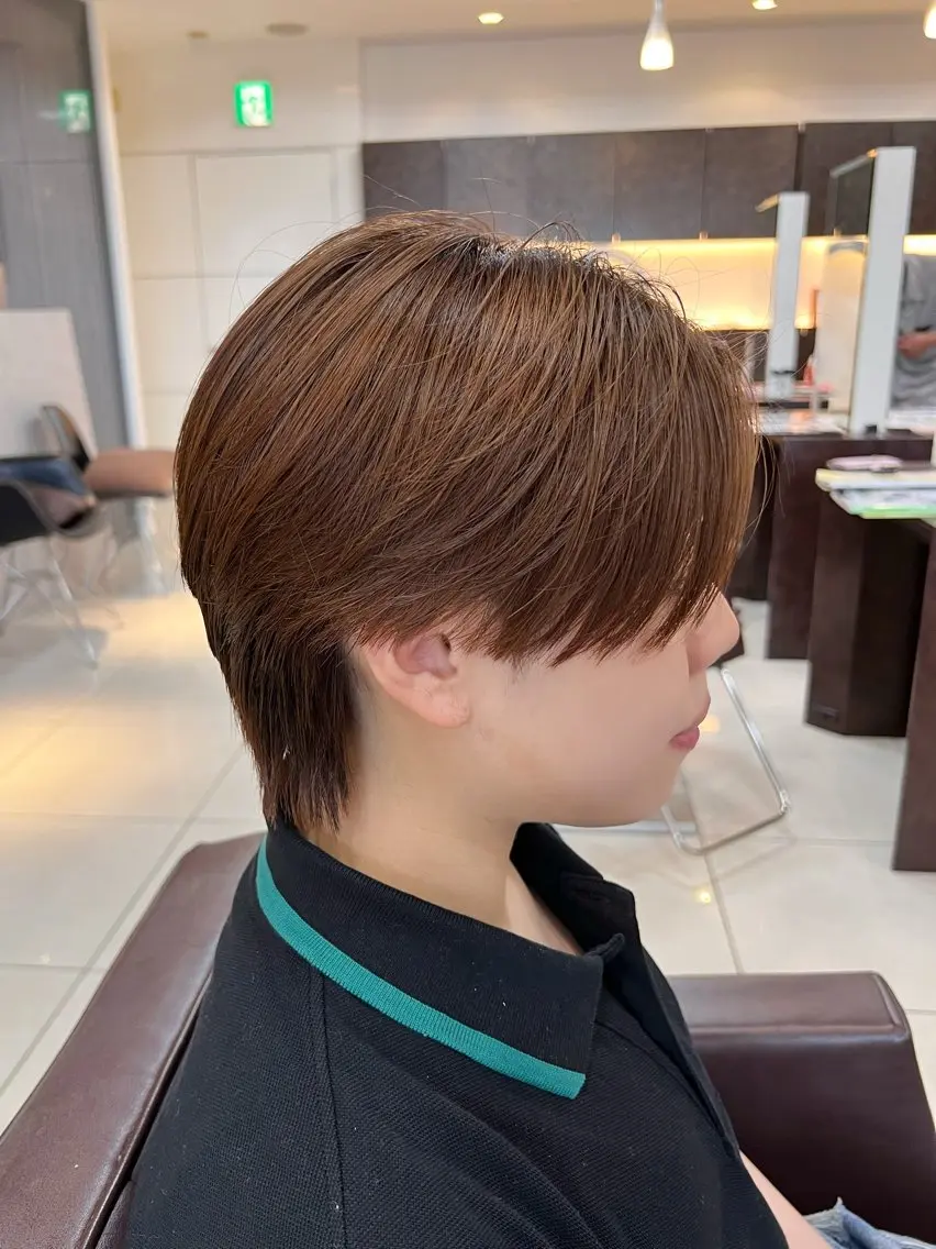 カラー メンズ センターパート マッシュ メンズウルフカット ウルフカット カット ヘアカラー 草薙メンズ縮毛矯正 💫緒方美柚のヘアスタイル