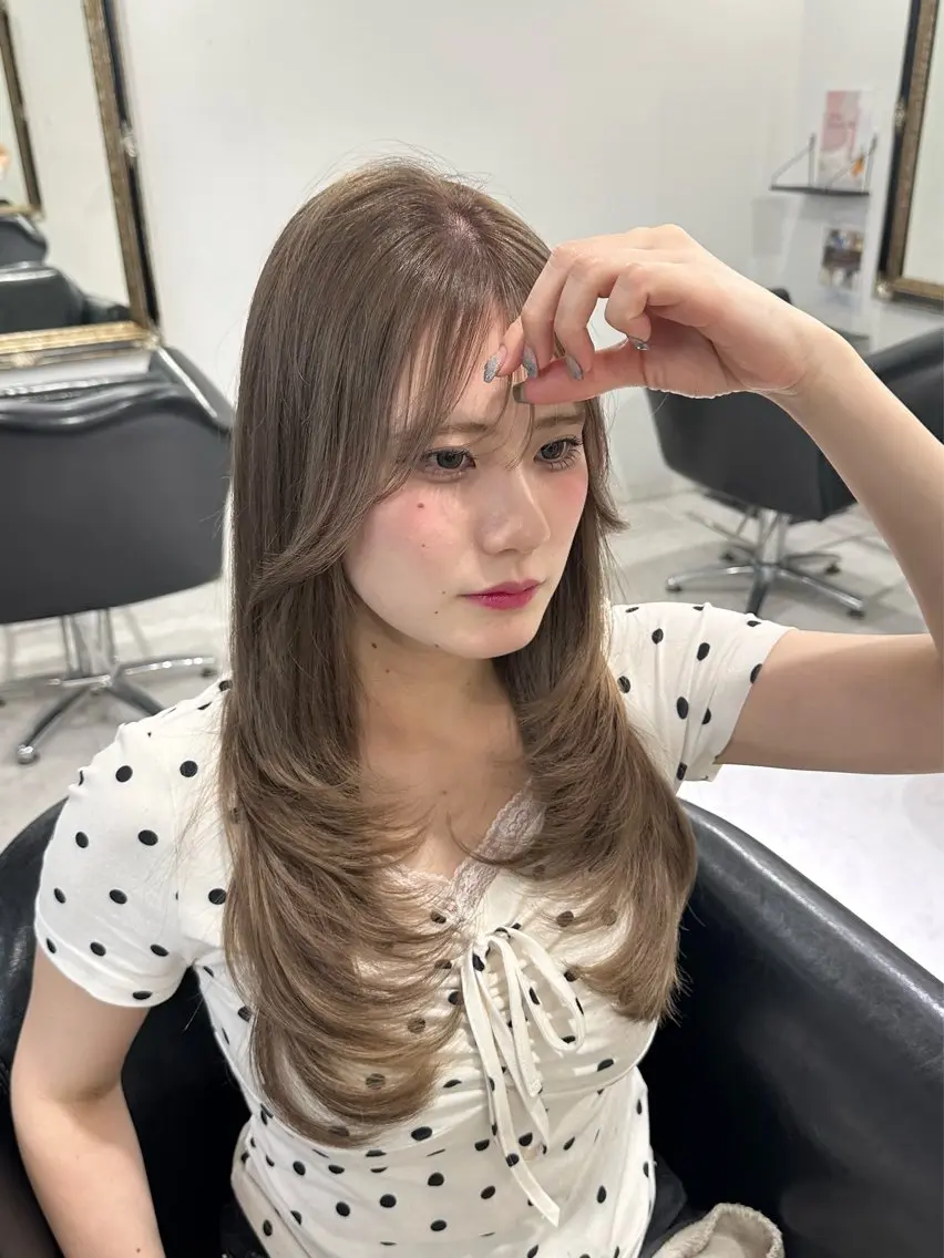 ロング ロングレイヤー レイヤーカット ロング カット ヘアカラー 岡崎/レイヤーカット ／縮毛矯正/美髪のヘアスタイル