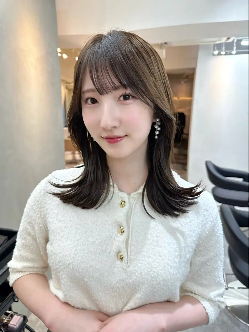 セミロング カラー ミディアムレイヤー 添田晃基のヘアスタイル