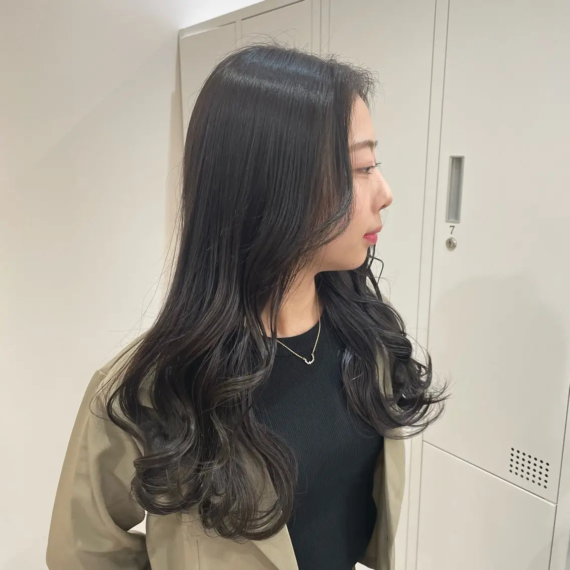 ロング カラー グレージュ REINA ISHIDOのヘアスタイル