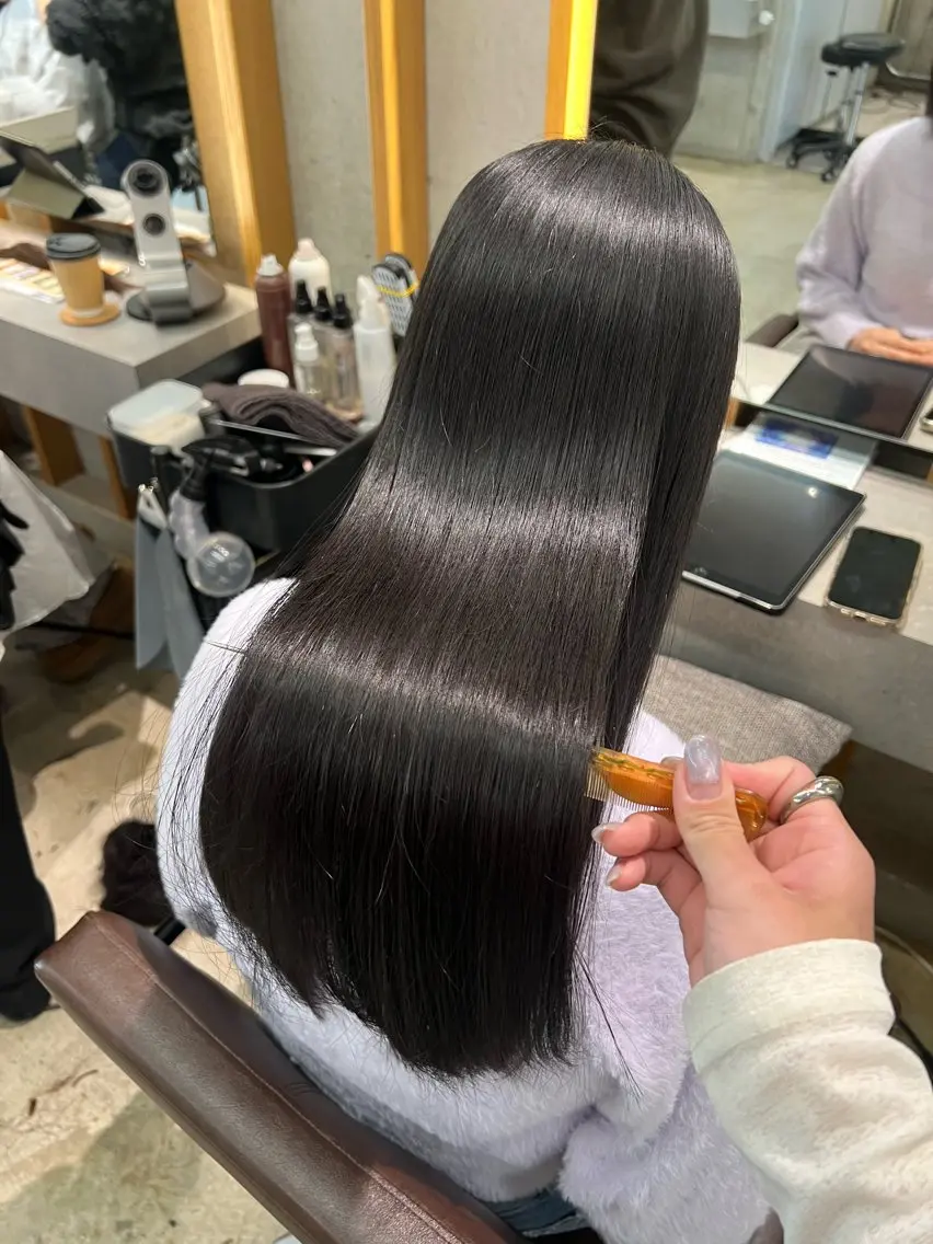 ロング 縮毛矯正 飯田 優恵のヘアスタイル