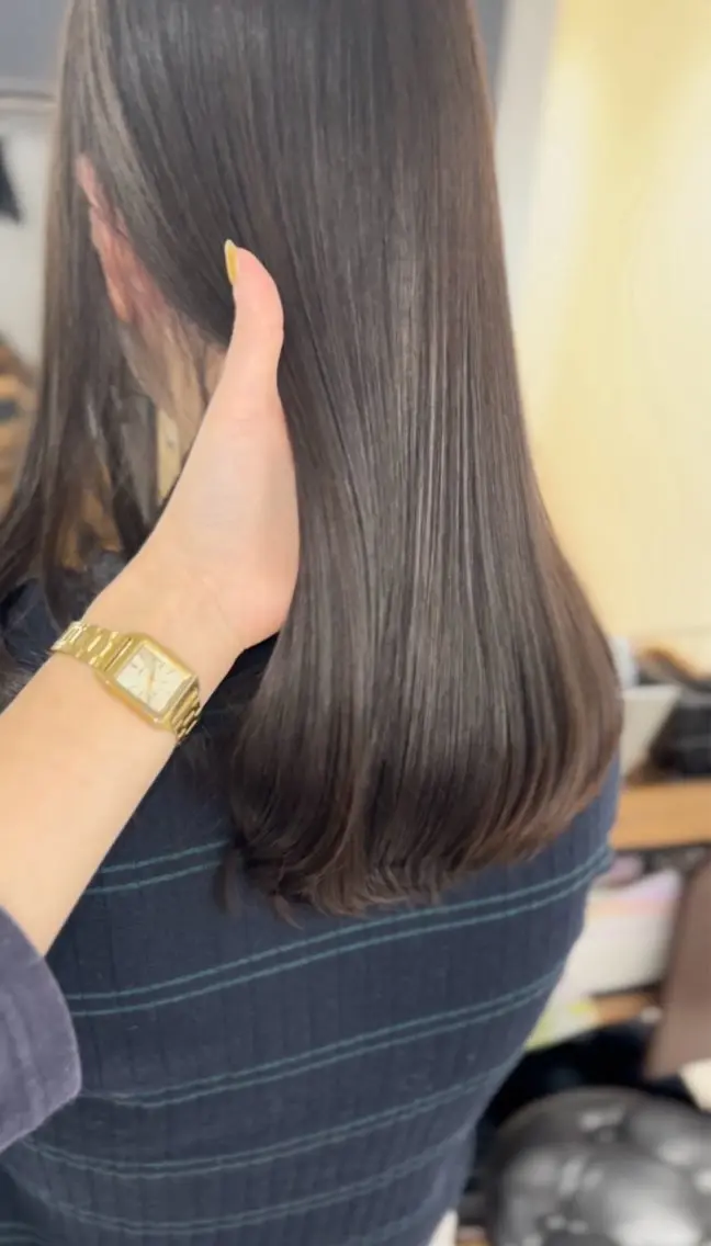 セミロング カラー パーマ ヘアアレンジ メンズ キッズ レイヤーカット／ 巻ける縮毛矯正のヘアスタイル