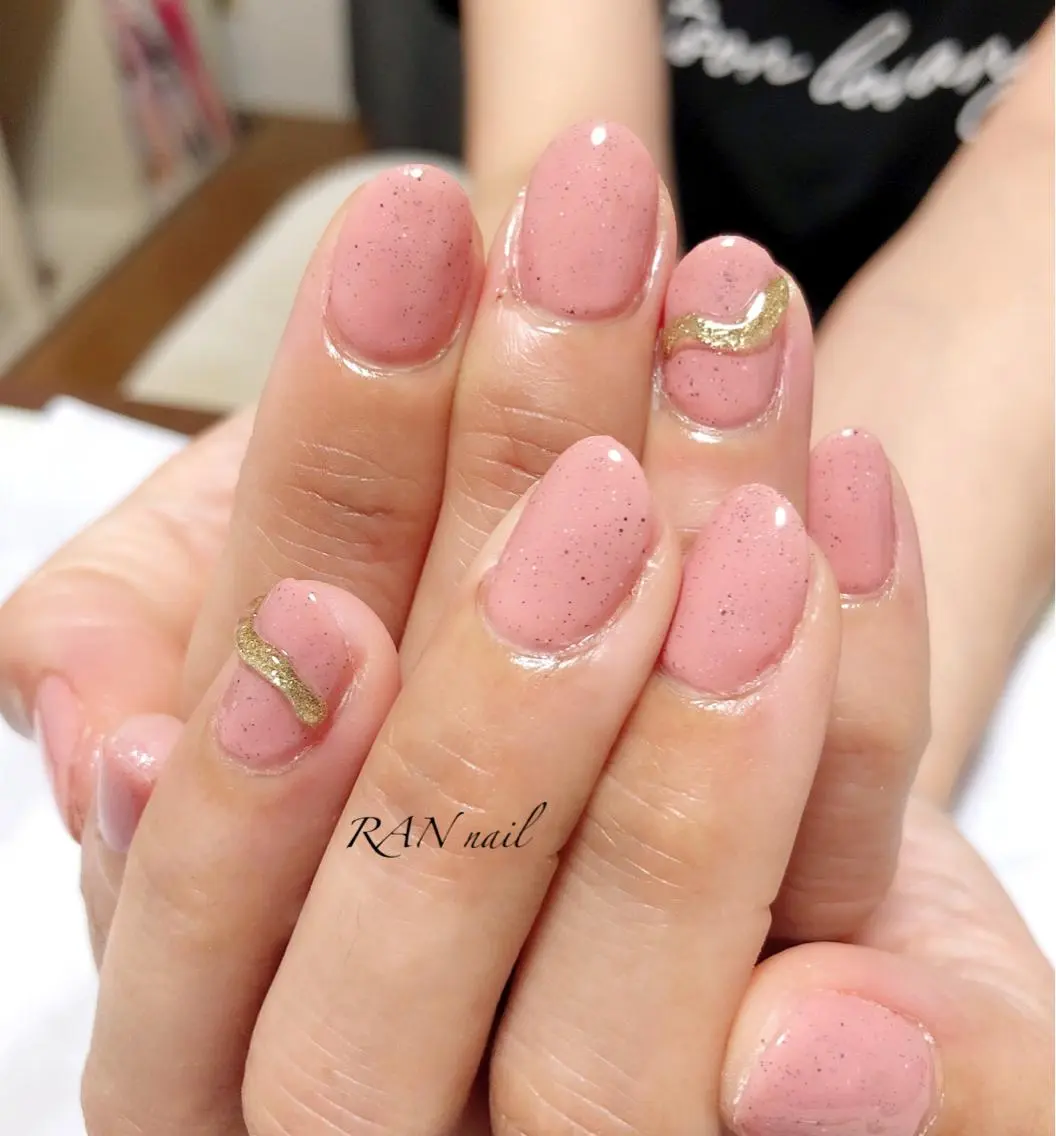 ネイル 成人式 フットネイル ゴールド オフィスネイル ワンカラーネイル RAN nailのネイルデザイン