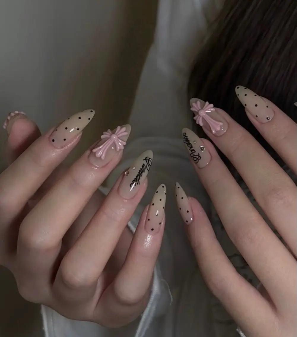 ネイル 長さ出し ハート キラキラネイル 韓国ネイル ロングネイル Mina Aurea Nailのネイルデザイン
