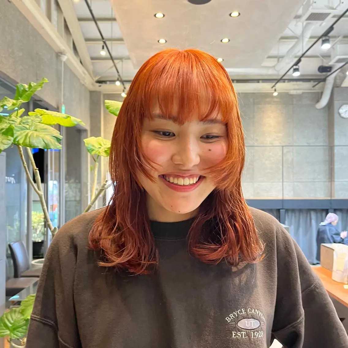 ミディアム カラー カット ヘアカラー トリートメント ヘッドスパ ボブ/レイヤー/ ハッシュカット/河内のヘアスタイル