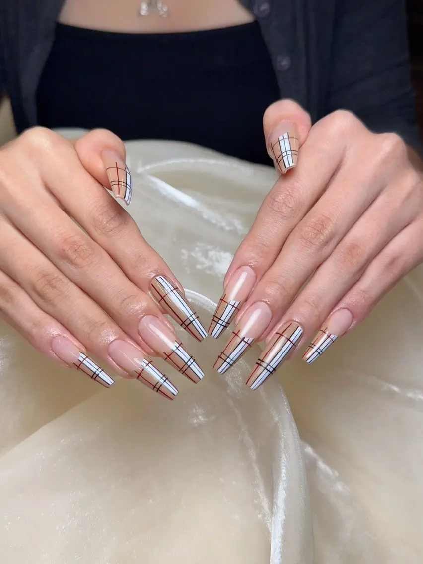 ネイル ハンドネイル ENsalon akiのネイルデザイン