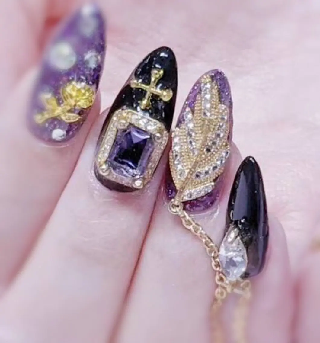ネイル ハンドネイル MoonNail ユリ🌸のネイルデザイン