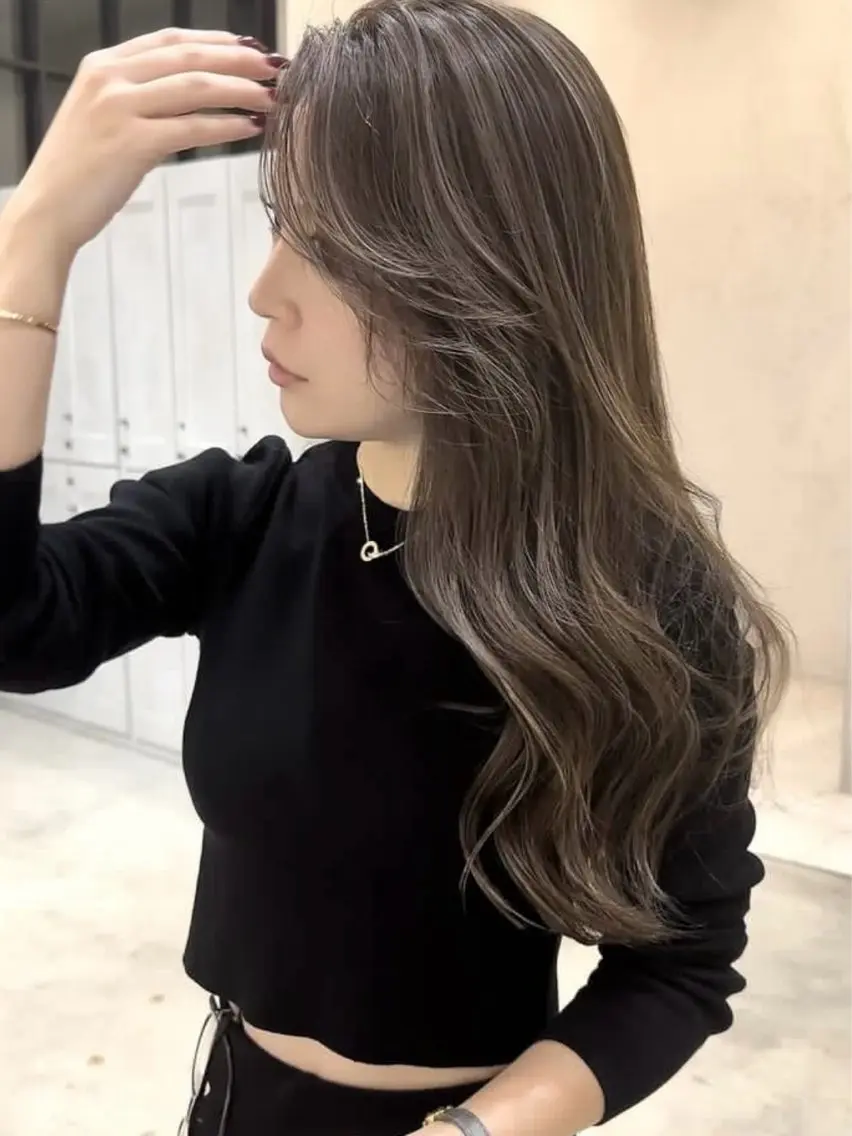 ロング ハイライト ヘアカラー トリートメント 盛れるカットカラー DEAN豊橋店のヘアスタイル