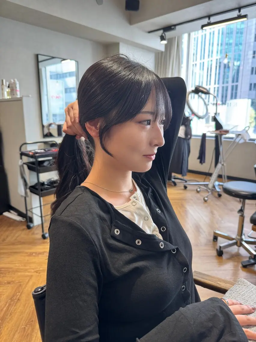 セミロング 檜谷 晴　顔周りカットのヘアスタイル