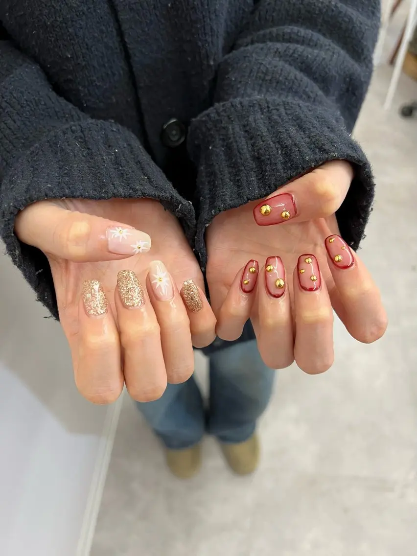 ネイル フレンチネイル ジェルネイル ゴールド グラデーション マグネットネイル ハンドネイル ハンドケア Bana_ Nailのネイルデザイン