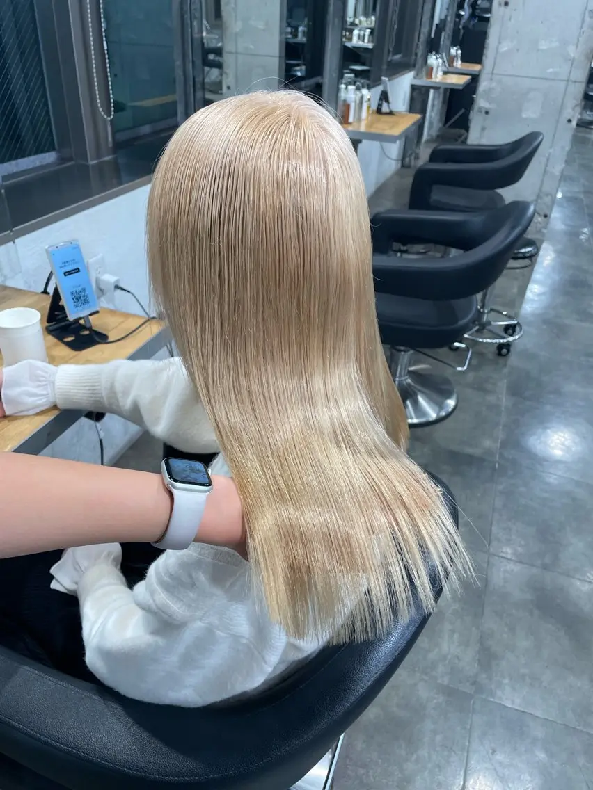 ロング カラー ヘアカラー トリートメント ハイトーン 横浜💞ミオのヘアスタイル