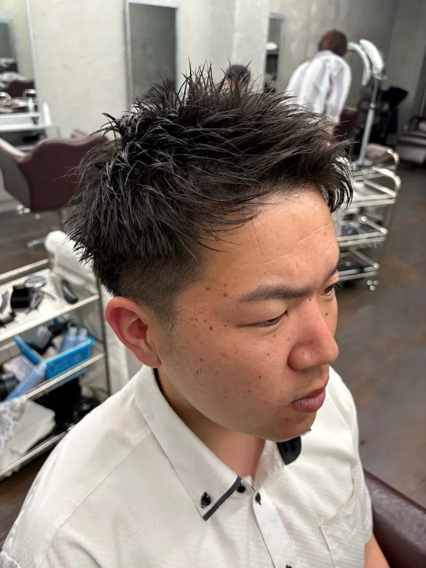 ショート メンズ モヒカン 西田 龍我のヘアスタイル