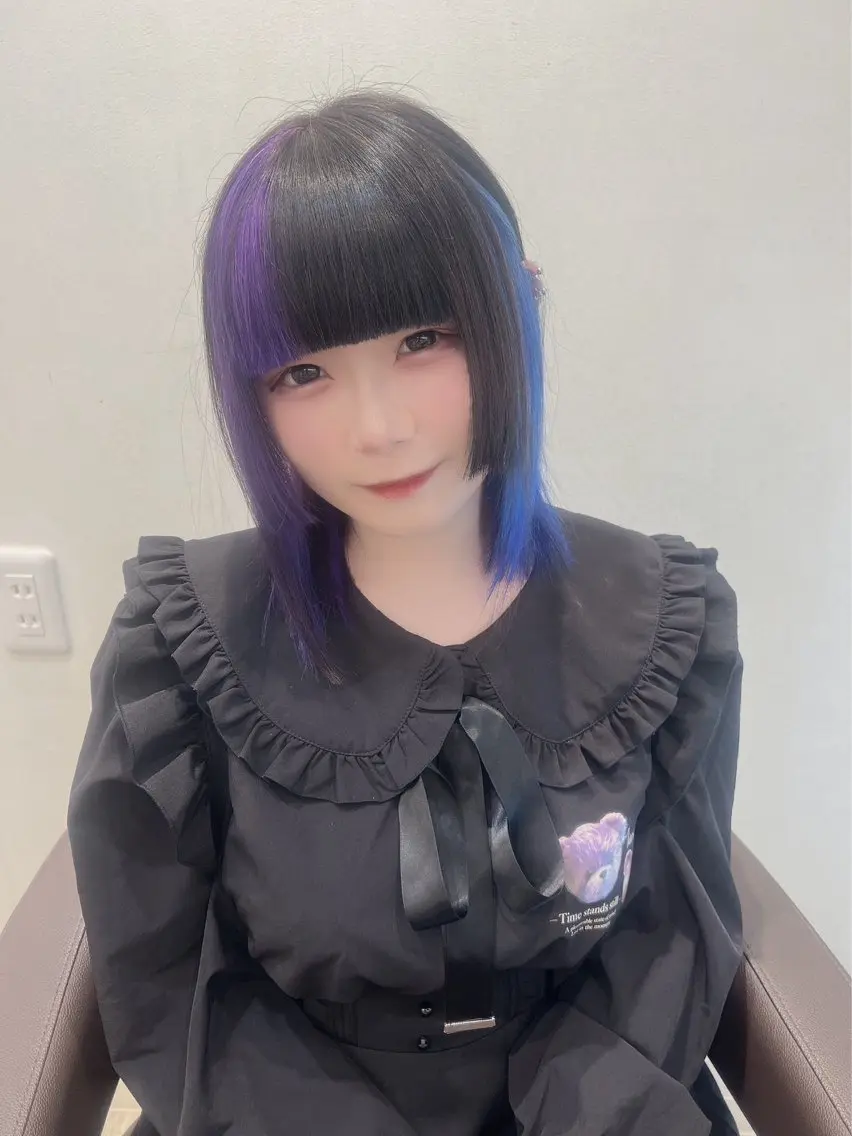 ショート カラー ツインテール ツートーンカラー 姫カット マツモト カラー/ショートボブのヘアスタイル