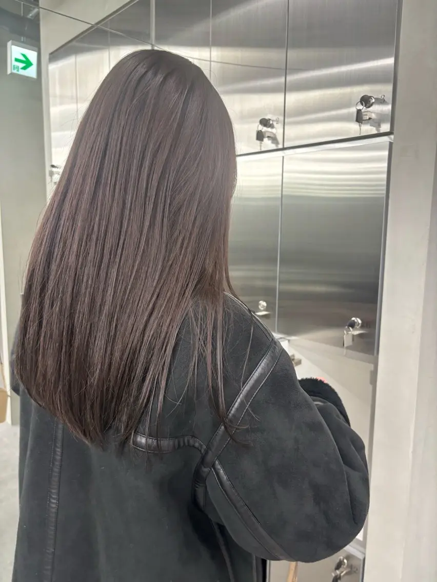ロング 佐藤 莉子のヘアスタイル