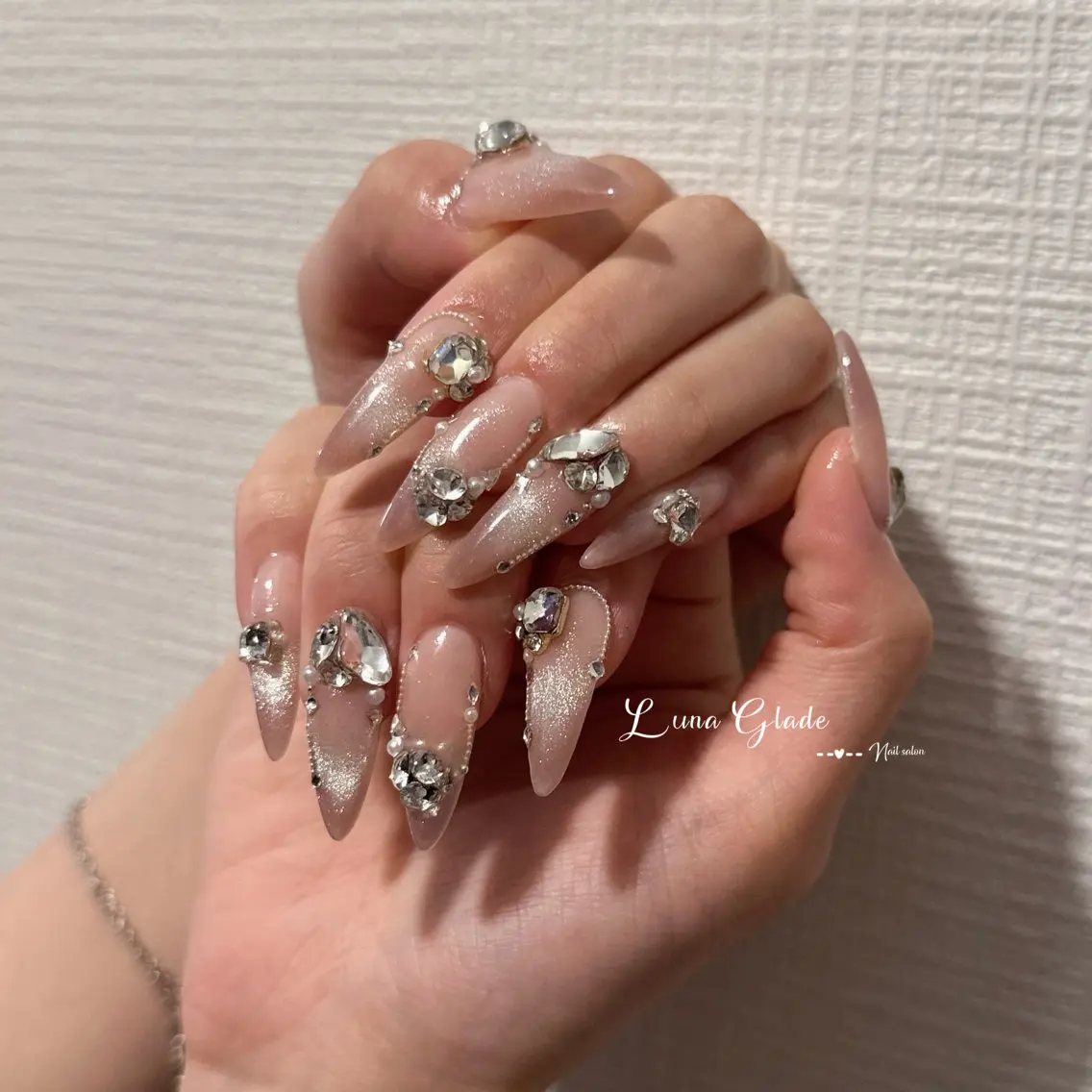 ネイル ハンドネイル Luna Gladeのネイルデザイン