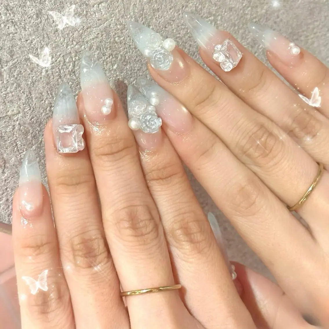 ネイル チークネイル ドット フットネイル フレンチネイル グラデーション ハンドネイル ハンドケア Nihonthy Nail 新宿のネイルデザイン