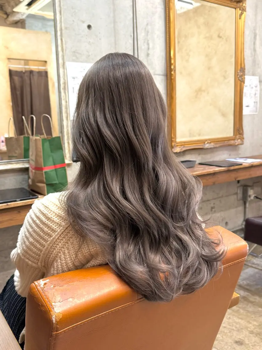 【minimo限定】カット+ブリーチ+オンカラー+ケアトリートメントの写真