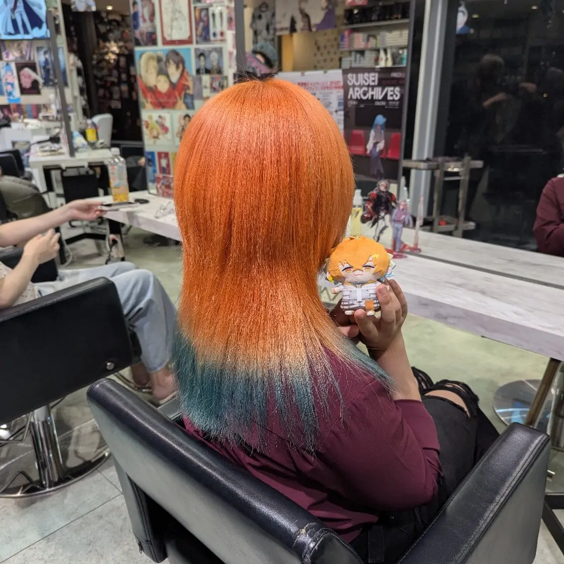 カラー ロング デザインカラー 推しカラー🦉にじさ んじカラー🌈🕒✨のヘアスタイル