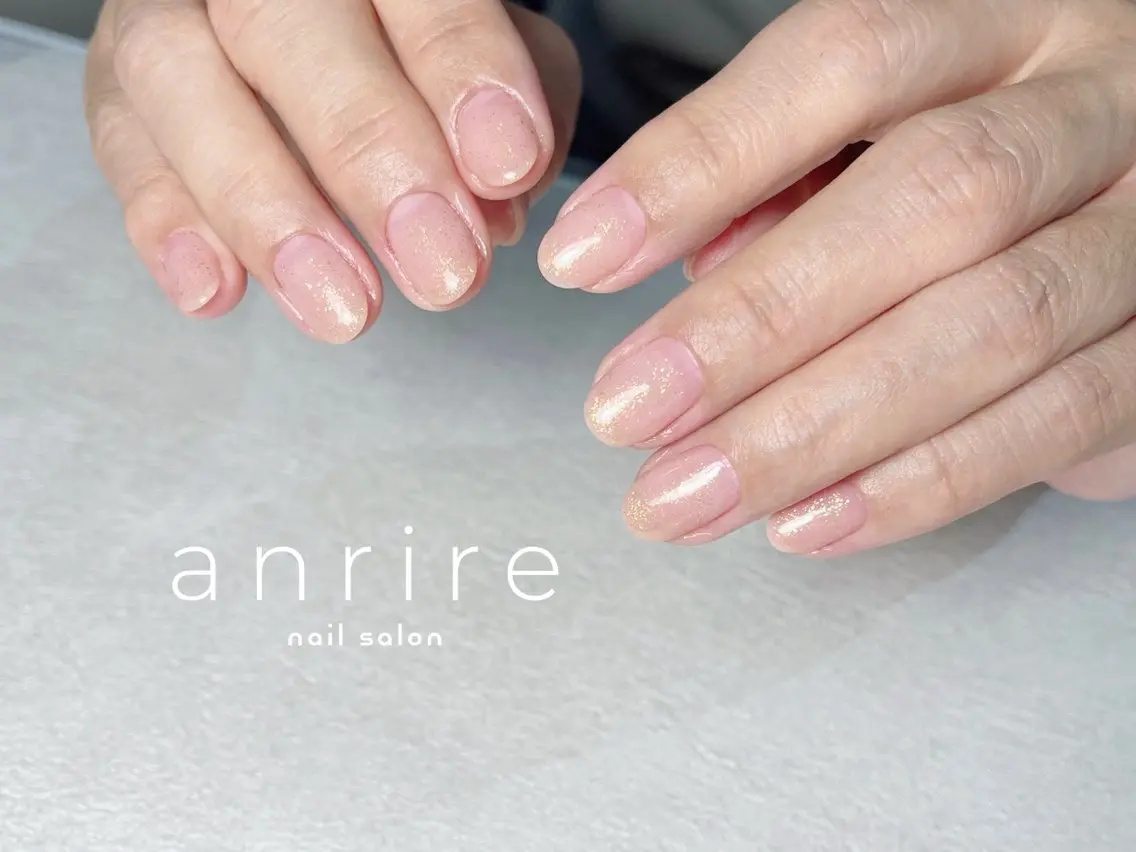 ネイル ジェルネイル グラデーション キラキラネイル オフィスネイル パラジェル ハンドネイル nailsalon anrireのネイルデザイン